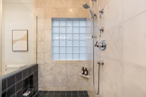 $975,000 | 2043 North Bissell Street, Unit 1, Chicago, IL 60614
