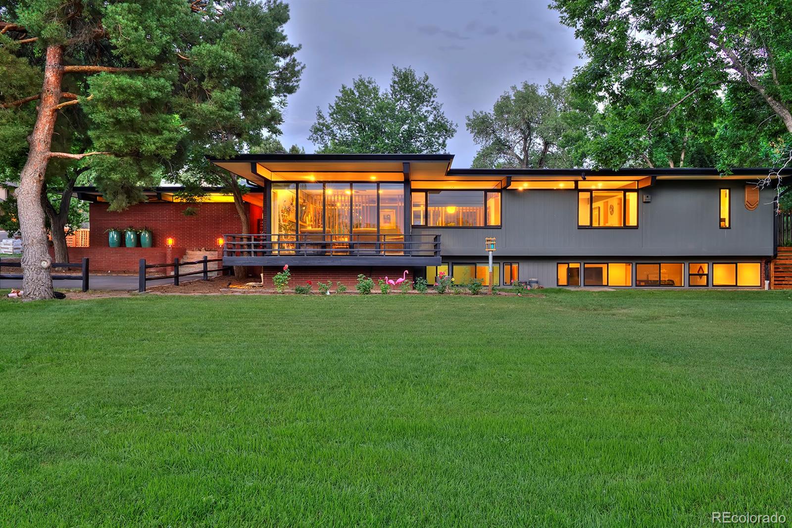 a view of a house with a big yard
