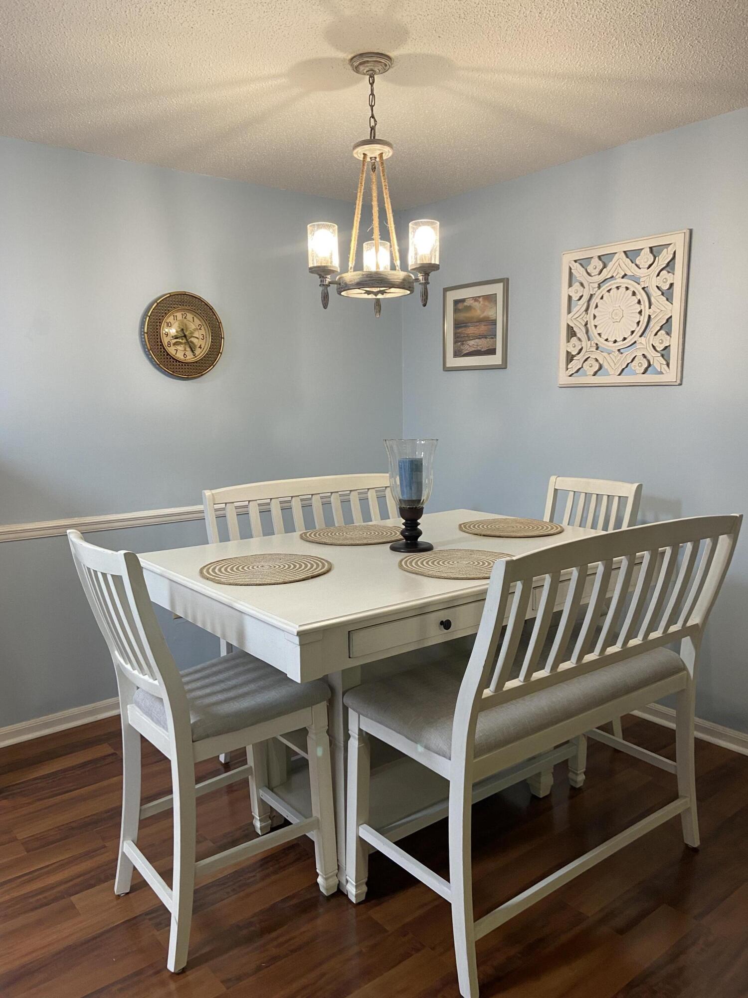 1402 Camp Road, Unit 10B Charleston, SC 29412 - Photo 3 of 8 Dining