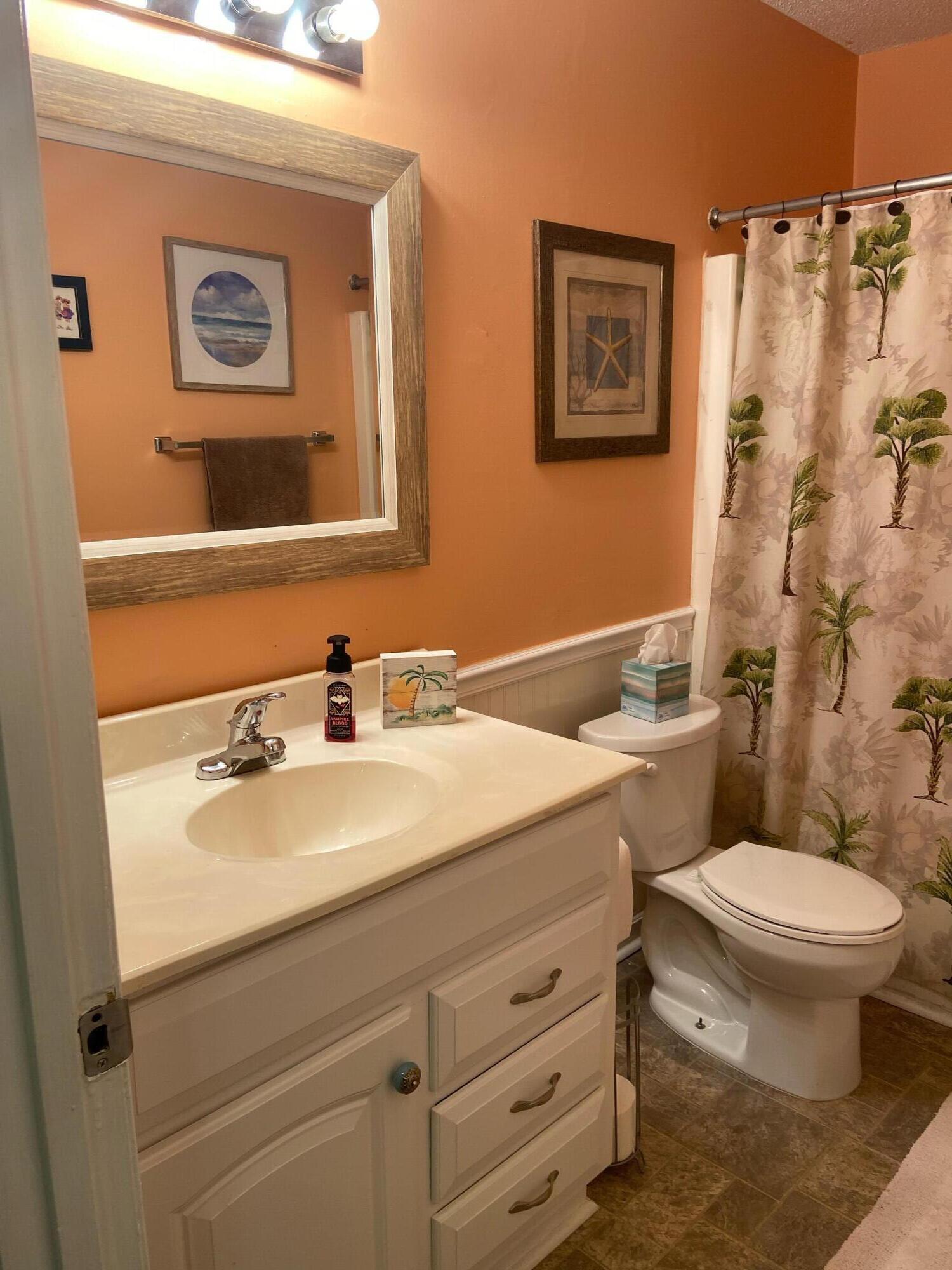1402 Camp Road, Unit 10B Charleston, SC 29412 - Photo 8 of 8 Bathroom