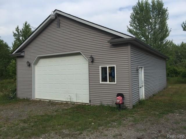 5209 Walker Road Davison, MI 48423 - Photo 55 of 68 IMG_1818.JPG