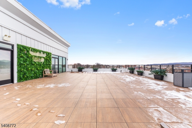 321 East 3rd Street, Unit 415 Plainfield, NJ 07060 - Photo 40 of 42 a view of a terrace