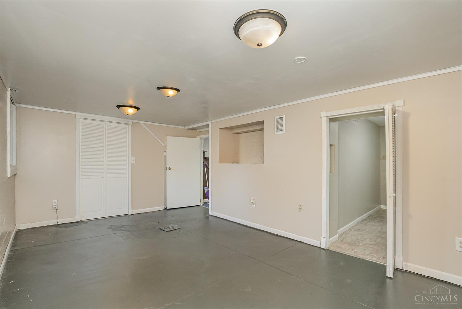5831 Argus Road Cincinnati, OH 45224 - Photo 12 of 15 Gallery Image 12