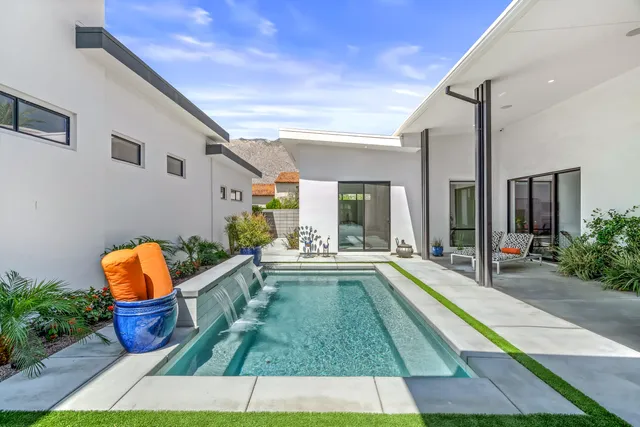 $1,395,000 | 151 Holliday Way, Palm Springs, CA 92262