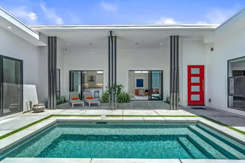 $1,395,000 | 151 Holliday Way, Palm Springs, CA 92262