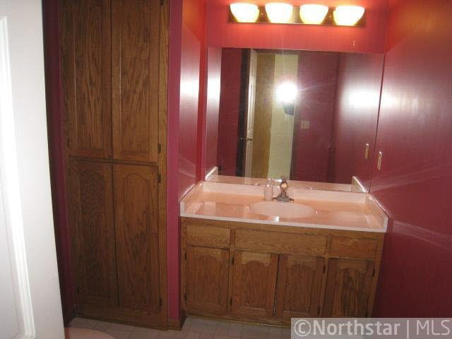 6267 Fallbrook Road Eden Prairie, MN 55344 - Photo 4 of 15