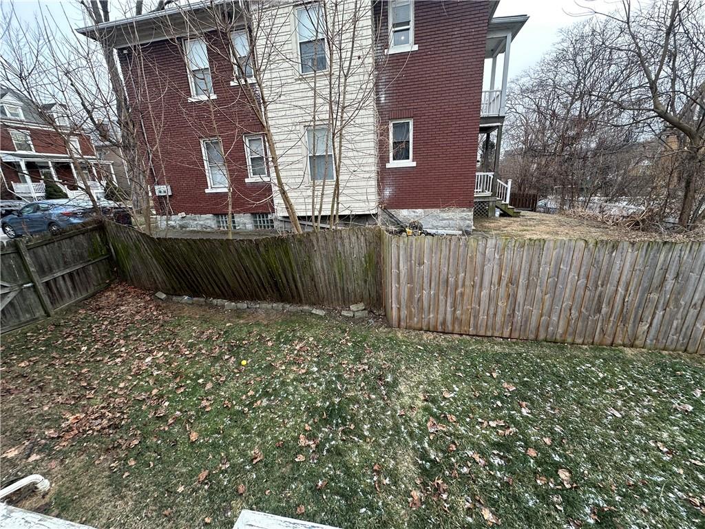 121 Monitor Avenue Pittsburgh, PA 15202 - Photo 11 of 13 Fenced in yard