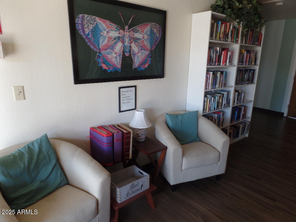 1021 South Greenfield Road, Unit 1106 Mesa, AZ 85206 - Photo 29 of 36 Relaxing Library area