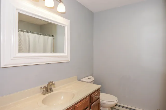 $296,999 | N49W36150 Nottingham Lane, Unit 12, Oconomowoc, WI 53066