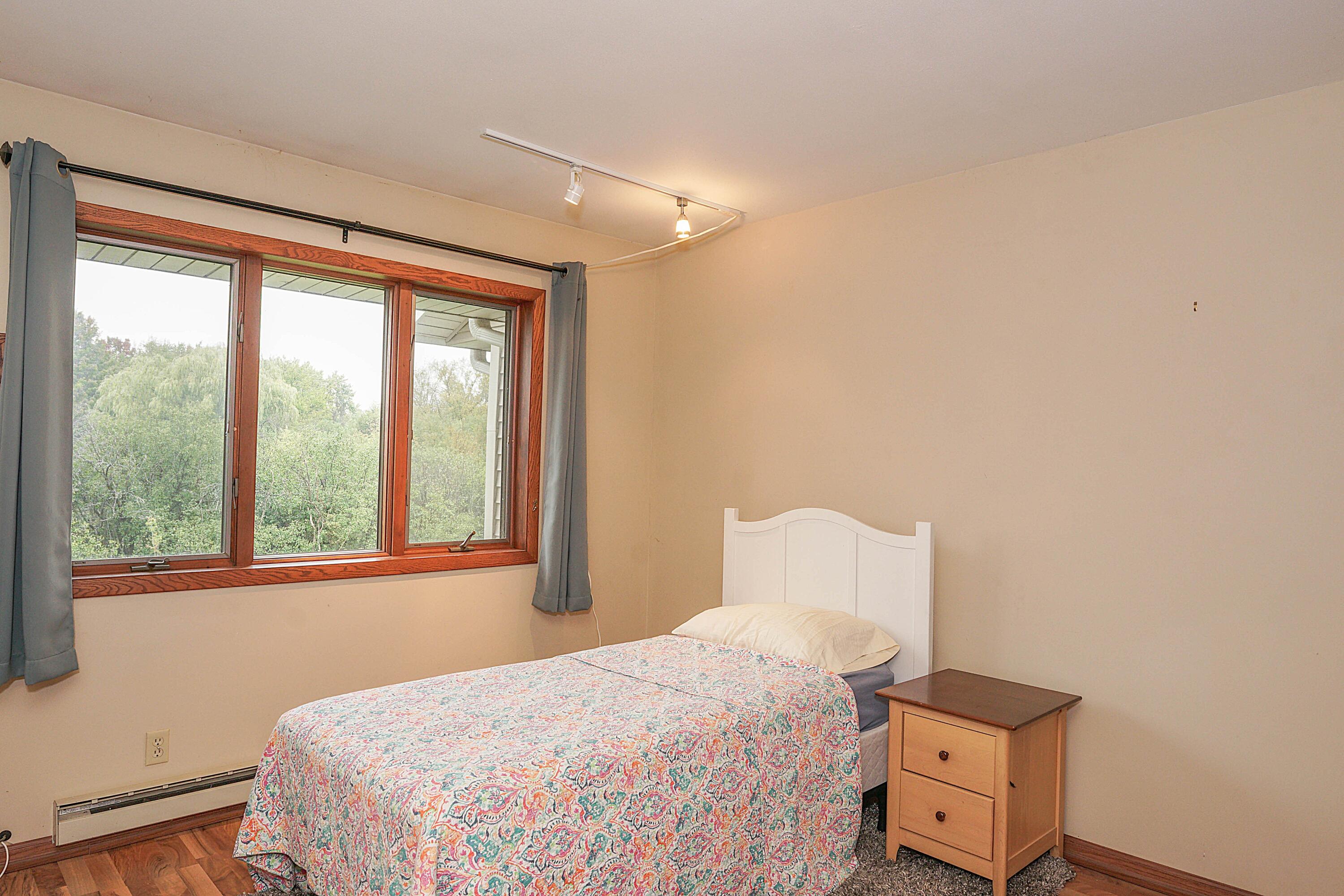 N49W36150 Nottingham Lane, Unit 12 Oconomowoc, WI 53066 - Photo 13 of 24 DSC09073