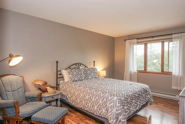 $296,999 | N49W36150 Nottingham Lane, Unit 12, Oconomowoc, WI 53066