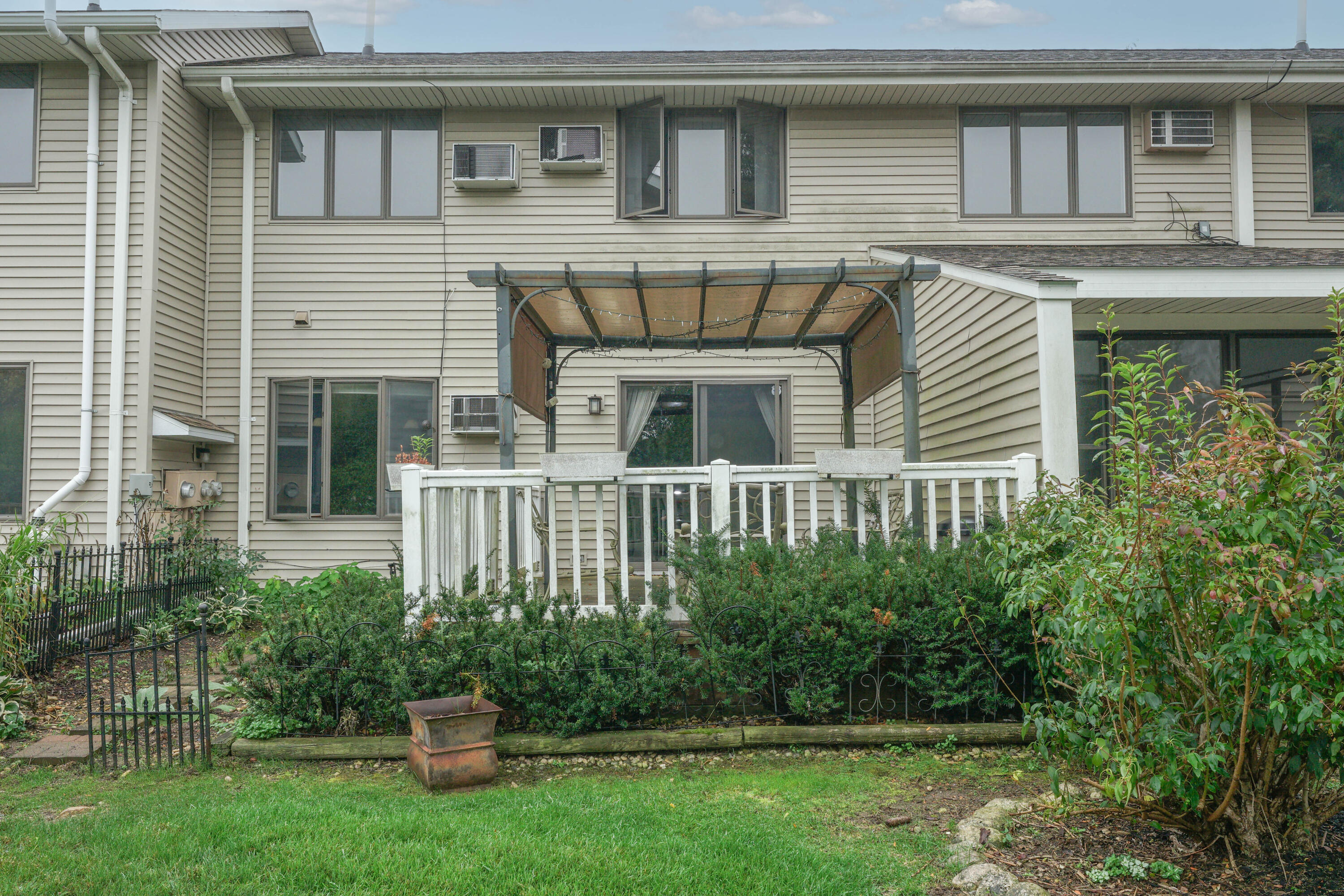 N49W36150 Nottingham Lane, Unit 12 Oconomowoc, WI 53066 - Photo 23 of 24 DSC09110