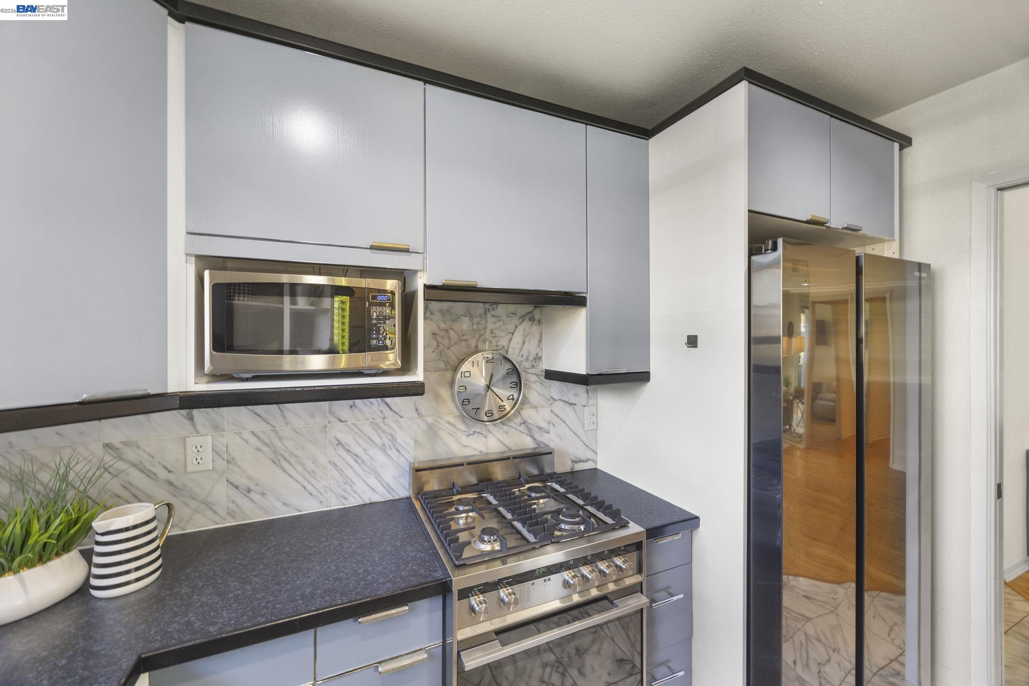 3009 Triumph Drive Alameda, CA 94501 - Photo 12 of 32