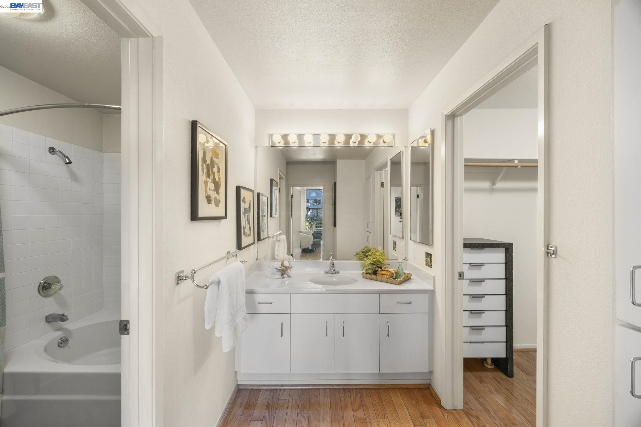 3009 Triumph Drive Alameda, CA 94501 - Photo 20 of 32