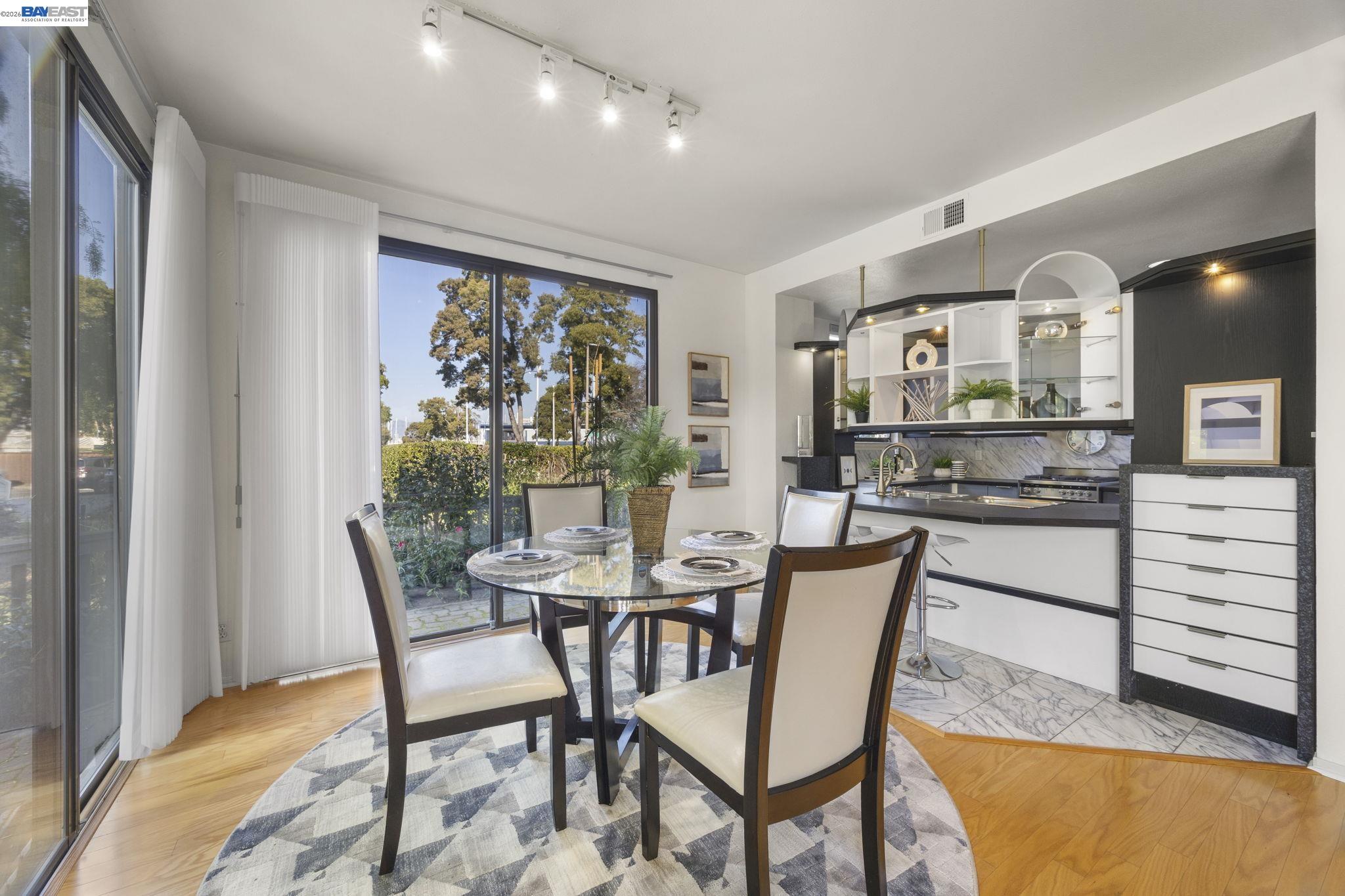 3009 Triumph Drive Alameda, CA 94501 - Photo 8 of 32