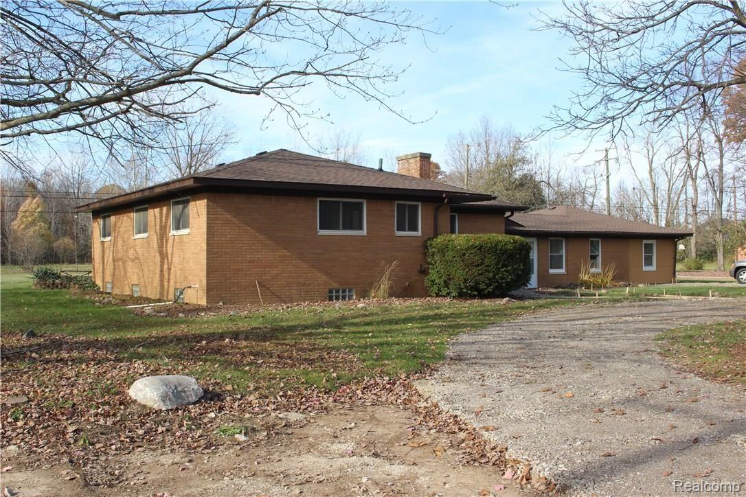 2830 Denton Road Canton, MI 48188 - Photo 18 of 18 IMG_3845.JPG