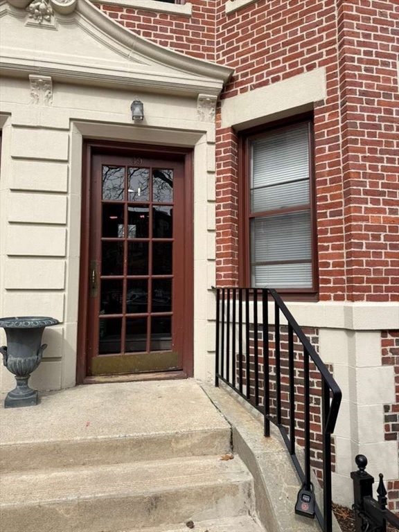 39 South Street, Unit 5 Boston, MA 02135 - Photo 3 of 15