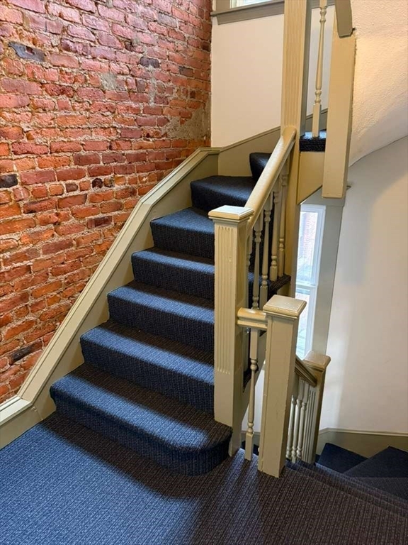 39 South Street, Unit 5 Boston, MA 02135 - Photo 4 of 15