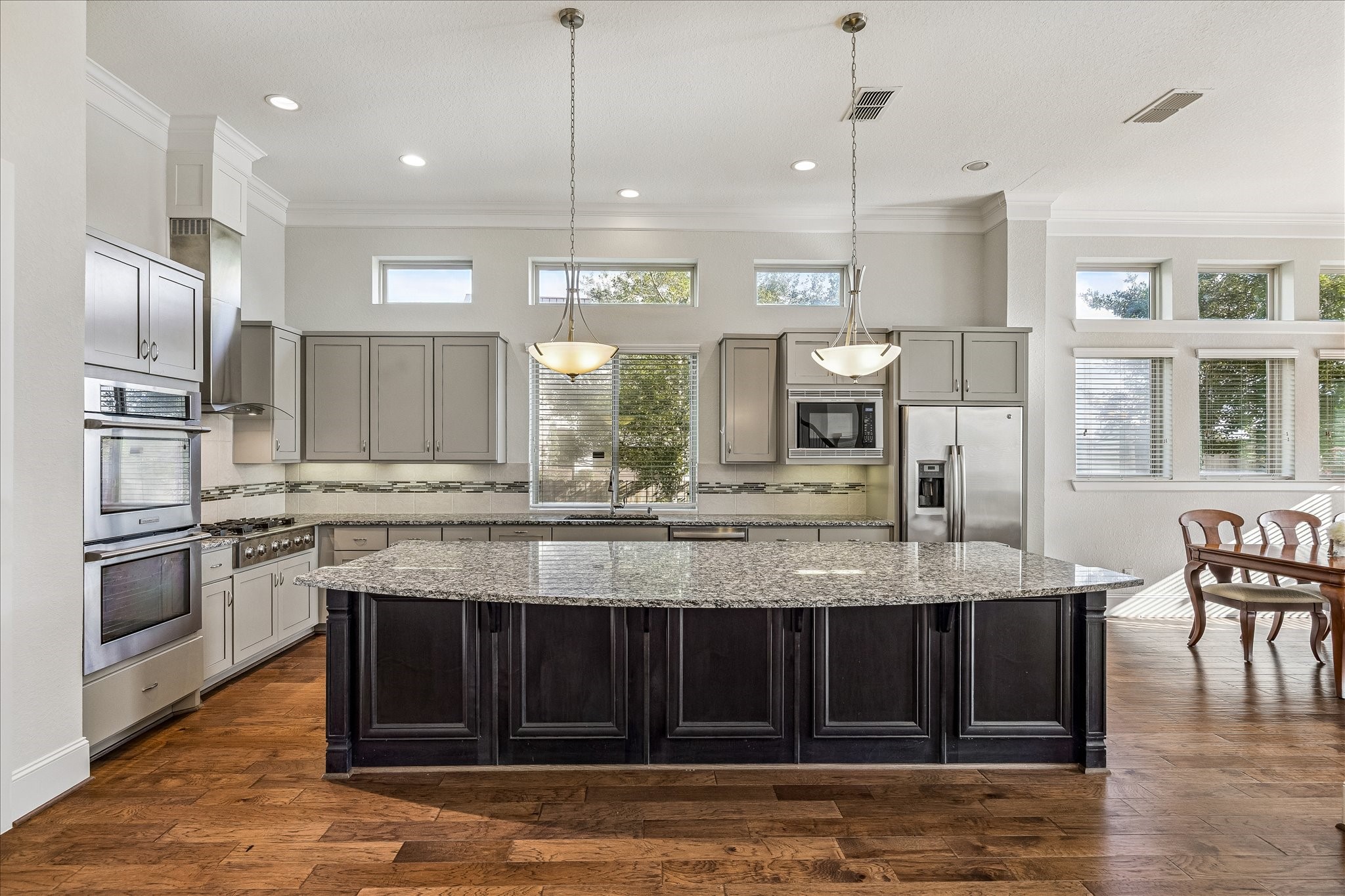 1607 Pinot Circle Houston, TX 77055 - Photo 17 of 43