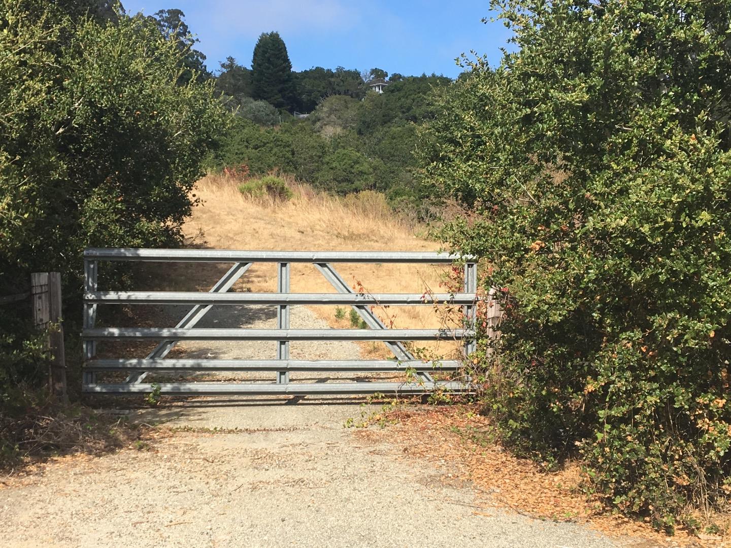 1404 Larkin Valley Road Watsonville, CA 95076 - Photo 2 of 29 Gallery Image 2