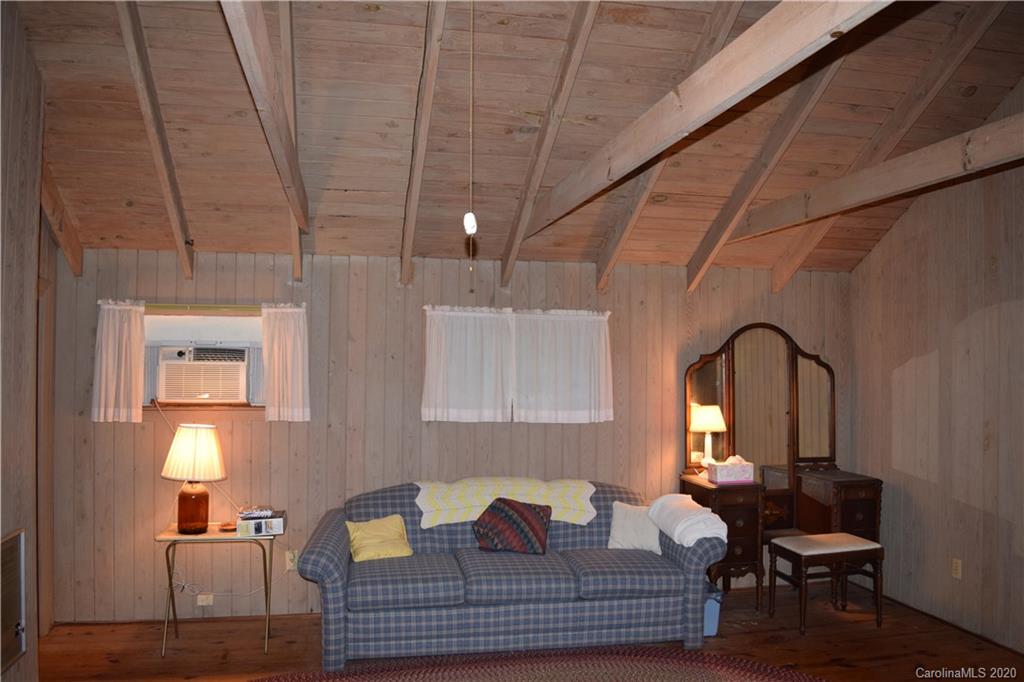 198 Spring Road Spruce Pine, NC 28777 - Photo 22 of 27 Gallery Image 22