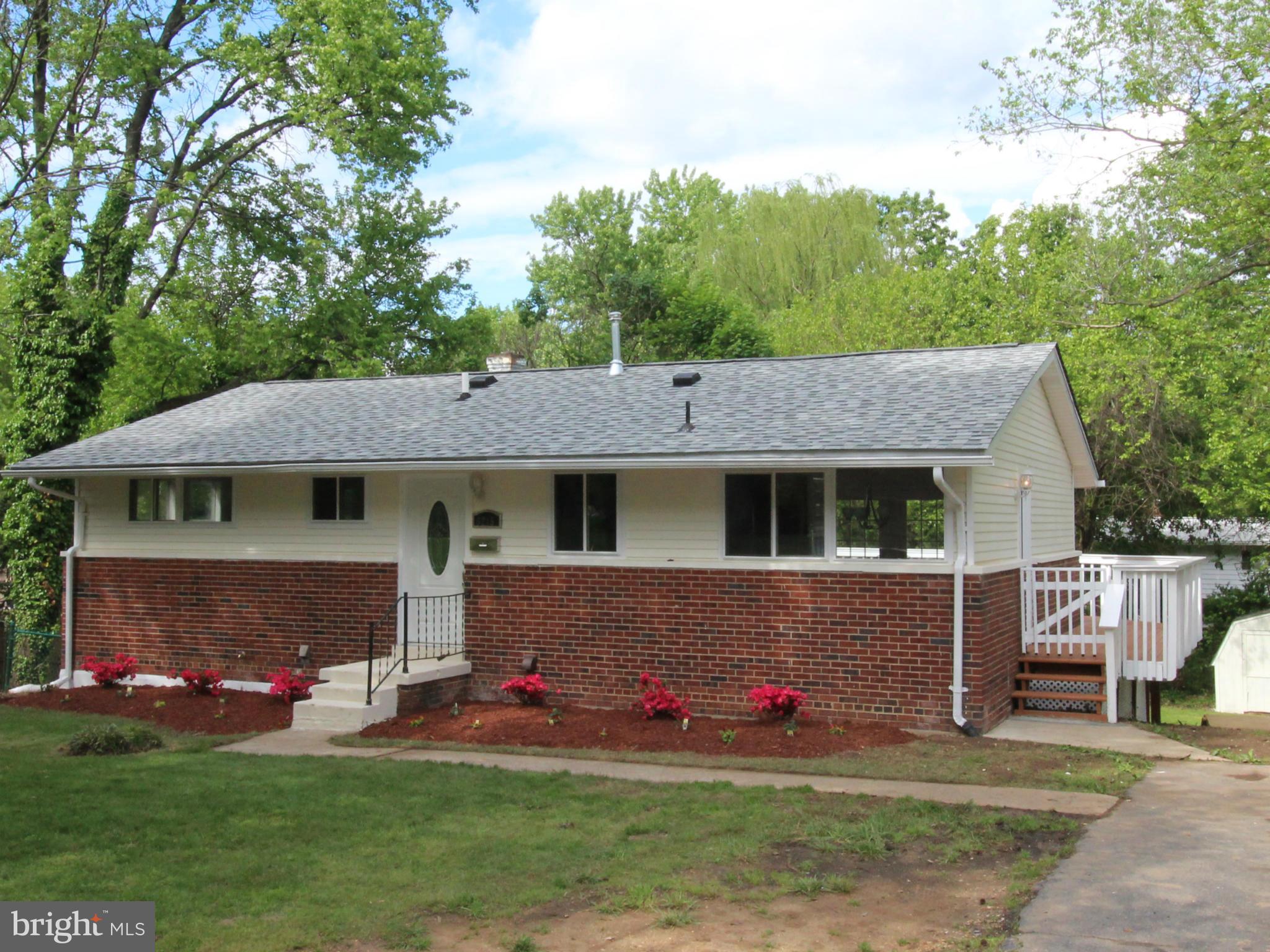 6215 Climbhill Road Alexandria, VA 22310 - Photo 3 of 16 Exterior (General)