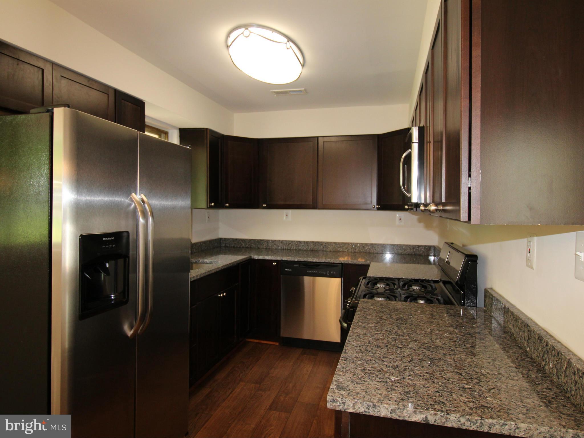6215 Climbhill Road Alexandria, VA 22310 - Photo 6 of 16 Kitchen