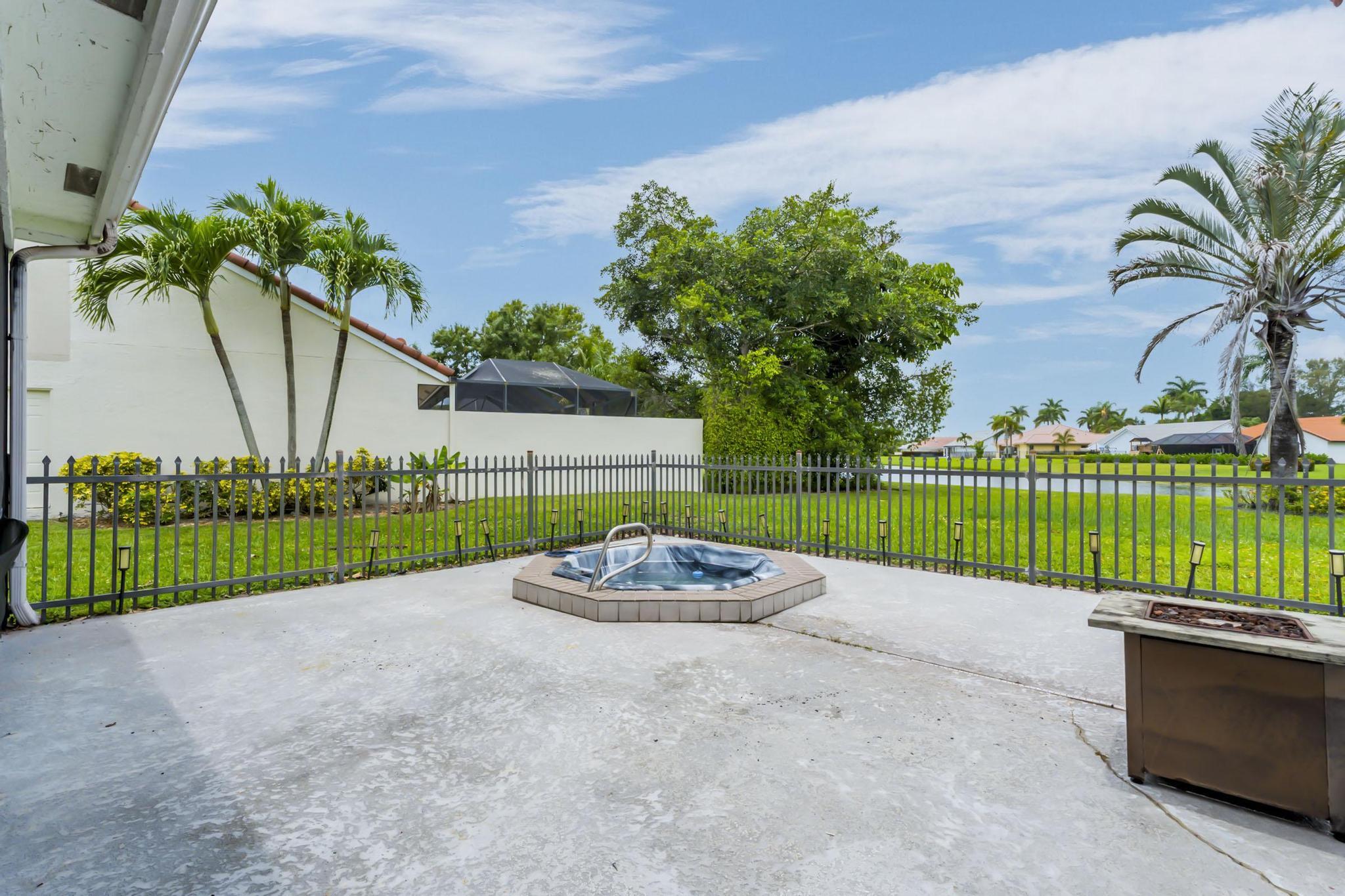 19325 Cherry Hills Terrace Boca Raton, FL 33498 - Photo 59 of 75 046