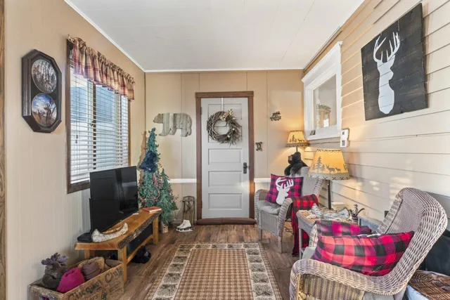 $230,000 | 130 2nd Street Southeast, Plainview, MN 55964