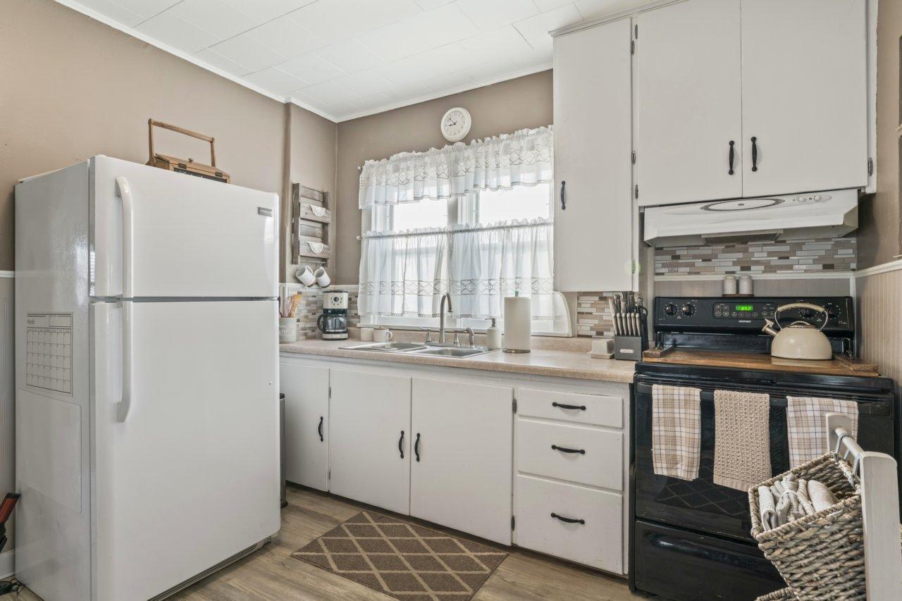 130 2nd Street Southeast Plainview, MN 55964 - Photo 13 of 41