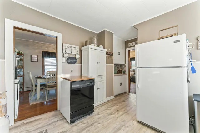 $230,000 | 130 2nd Street Southeast, Plainview, MN 55964