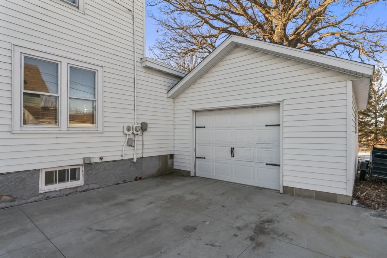 130 2nd Street Southeast Plainview, MN 55964 - Photo 2 of 41