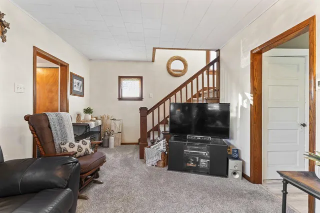 $230,000 | 130 2nd Street Southeast, Plainview, MN 55964