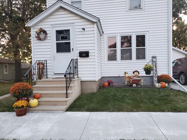 $230,000 | 130 2nd Street Southeast, Plainview, MN 55964