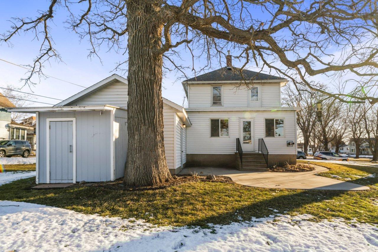 130 2nd Street Southeast Plainview, MN 55964 - Photo 4 of 41