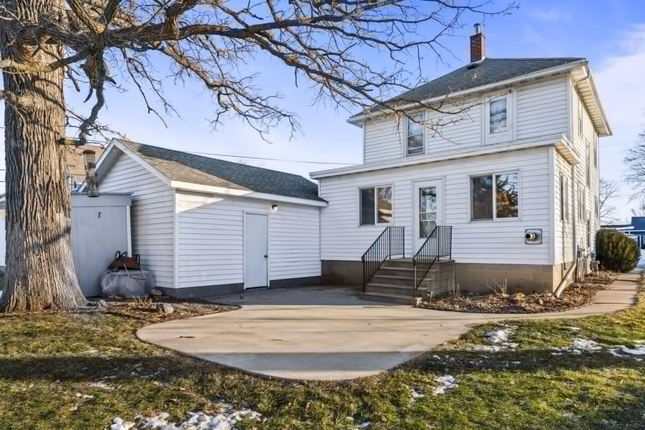 130 2nd Street Southeast Plainview, MN 55964 - Photo 8 of 41