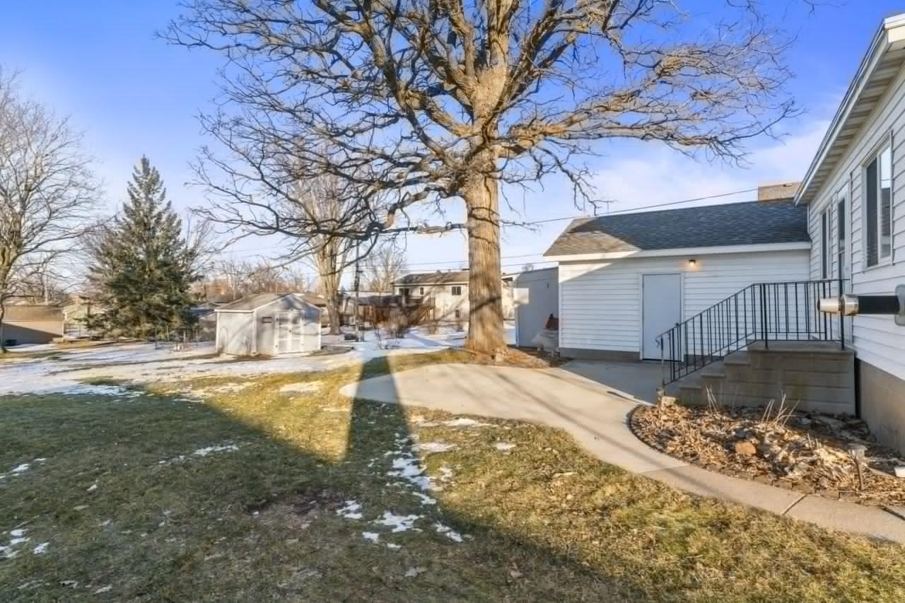 130 2nd Street Southeast Plainview, MN 55964 - Photo 9 of 41