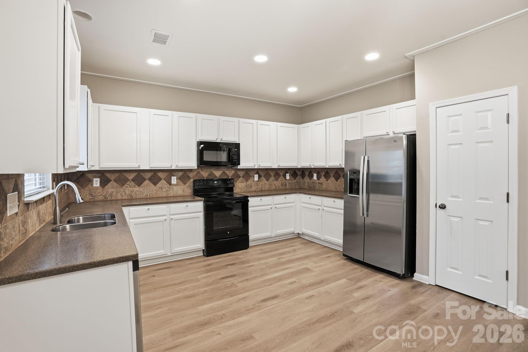 6427 Hermsley Road Charlotte, NC 28278 - Photo 19 of 45