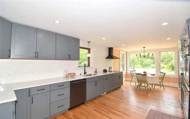 $749,000 | 259 Green Hill Beach Road, South Kingstown, RI 02879