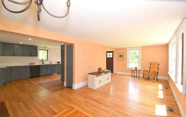 $749,000 | 259 Green Hill Beach Road, South Kingstown, RI 02879