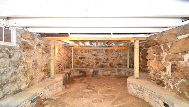 $749,000 | 259 Green Hill Beach Road, South Kingstown, RI 02879