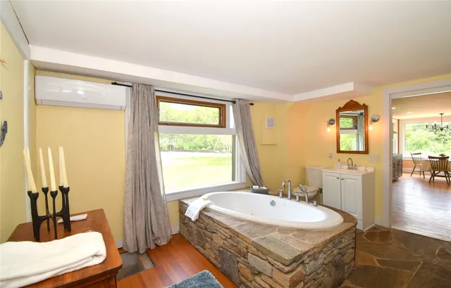 $749,000 | 259 Green Hill Beach Road, South Kingstown, RI 02879