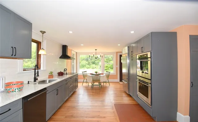 $749,000 | 259 Green Hill Beach Road, South Kingstown, RI 02879