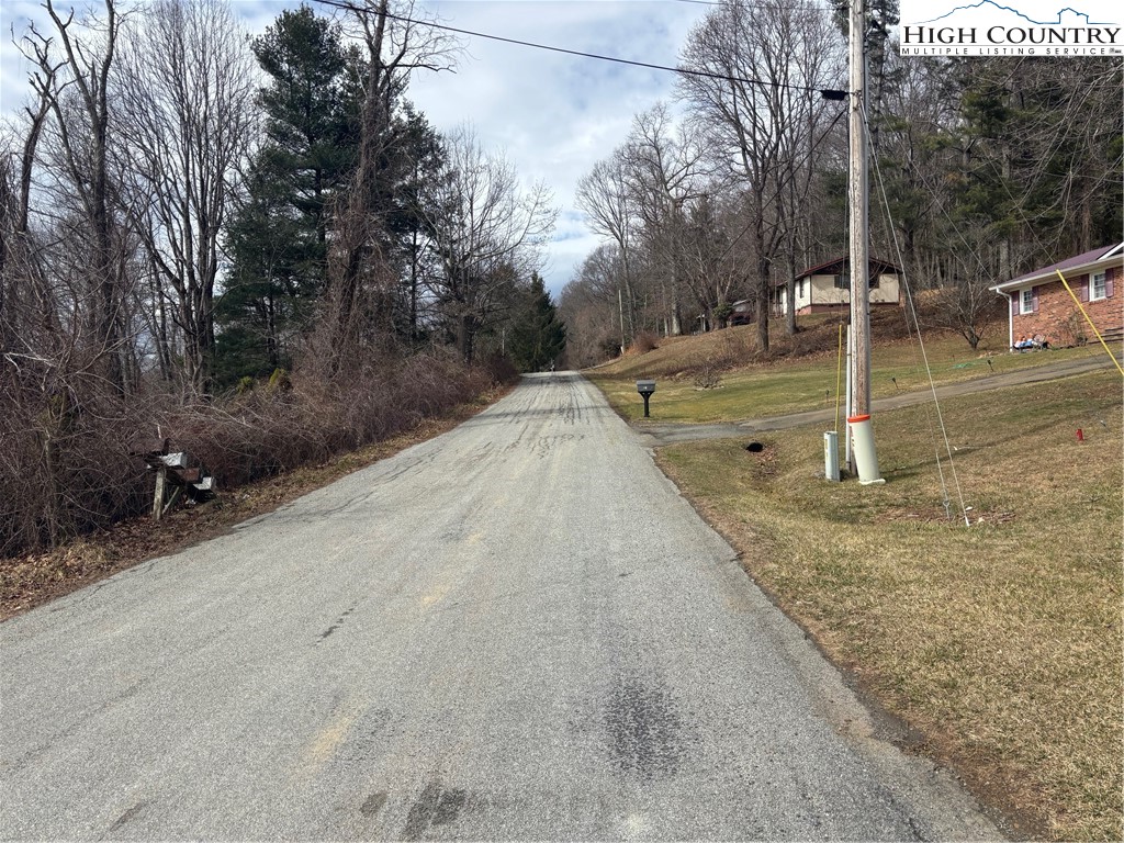 88 Grandridge Road Sparta, NC 28675 - Photo 15 of 21 a view of a basketball court