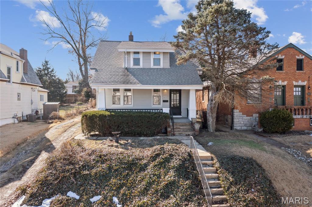 6652 Hancock Avenue St. Louis, MO 63139 - Photo 2 of 37