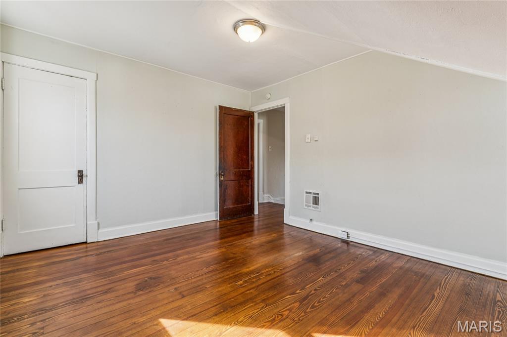 6652 Hancock Avenue St. Louis, MO 63139 - Photo 26 of 37