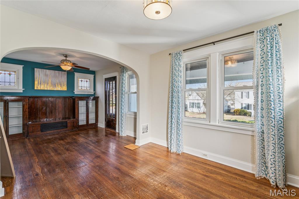 6652 Hancock Avenue St. Louis, MO 63139 - Photo 9 of 37