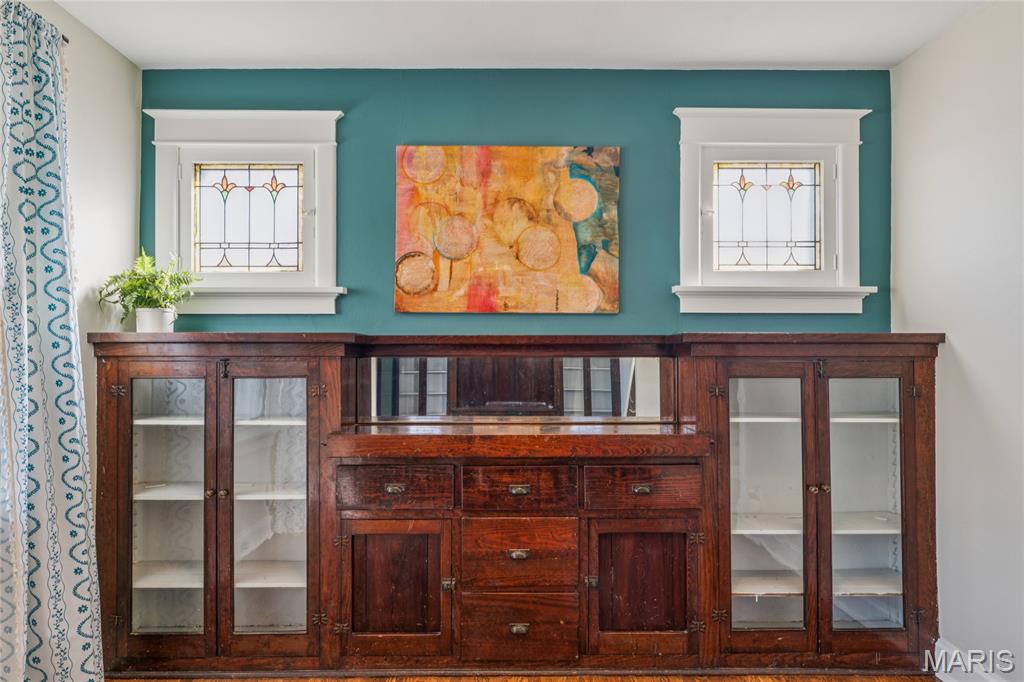 6652 Hancock Avenue St. Louis, MO 63139 - Photo 10 of 37