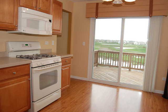15309 Pinewood Road Lockport, IL 60441 - Photo 7 of 12