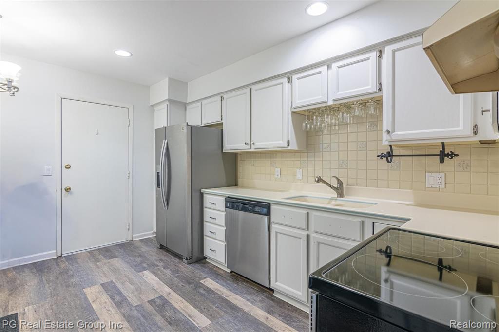 554 Tennyson Rochester Hills, MI 48307 - Photo 14 of 28